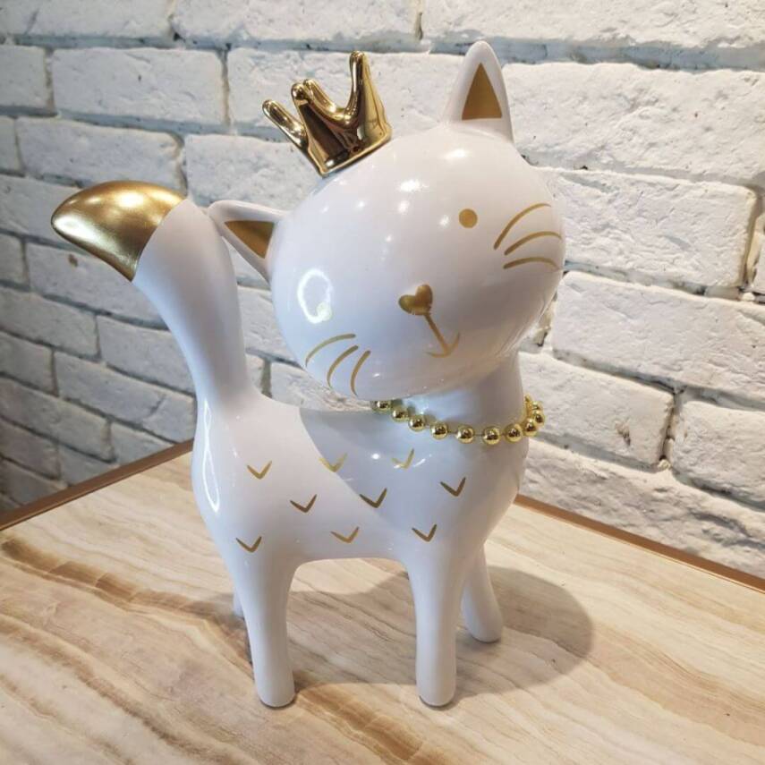 Decorative statuettes 